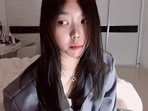 Snapshot of -Lucky_Girl chatting on 02/10/25, 11:46 -Lucky Girl online show from 02/10/25, 11:46