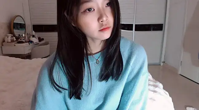 Snapshot of -Lucky_Girl chatting on 02/15/25, 01:10 -Lucky Girl online show from 02/15/25, 01:10