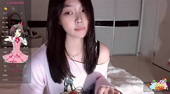 Snapshot of -Lucky_Girl chatting on 02/15/25, 12:22 -Lucky Girl online show from 02/15/25, 12:22