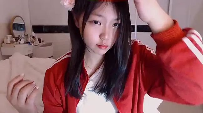 Snapshot of -Lucky_Girl chatting on 02/16/25, 05:37 -Lucky Girl online show from 02/16/25, 05:37