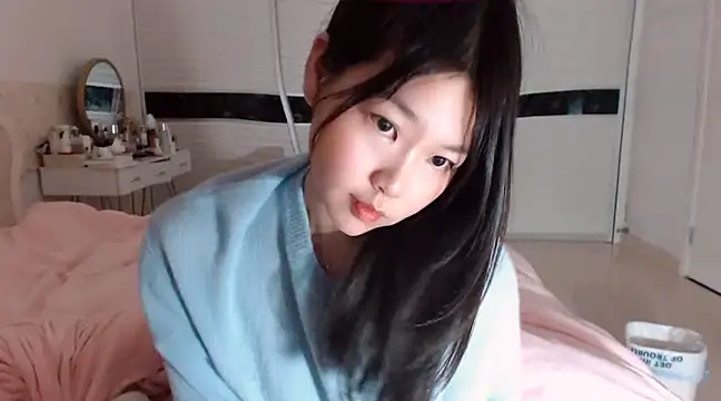 Snapshot of -Lucky_Girl chatting on 02/21/25, 02:27 -Lucky Girl online show from 02/21/25, 02:27