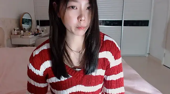 Snapshot of -Lucky_Girl chatting on 02/25/25, 12:14 -Lucky Girl online show from 02/25/25, 12:14