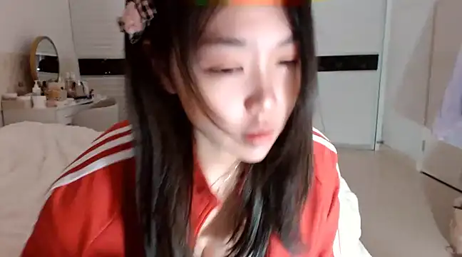 Snapshot of -Lucky_Girl chatting on 03/06/25, 11:53 -Lucky Girl online show from 03/06/25, 11:53