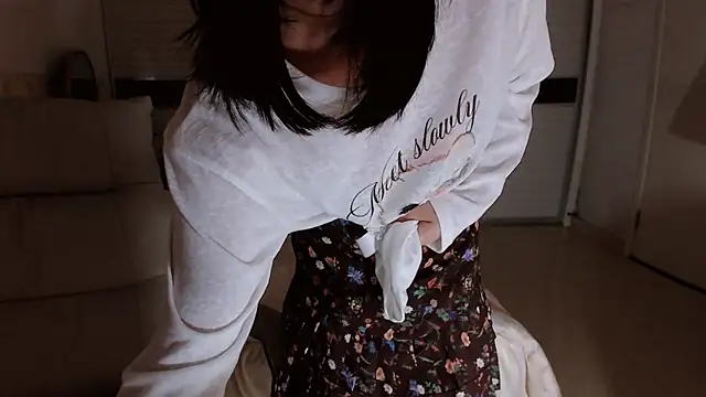 Snapshot of -Lucky_Girl chatting on 09/14/25, 02:49 -Lucky Girl online show from 09/14/25, 02:49