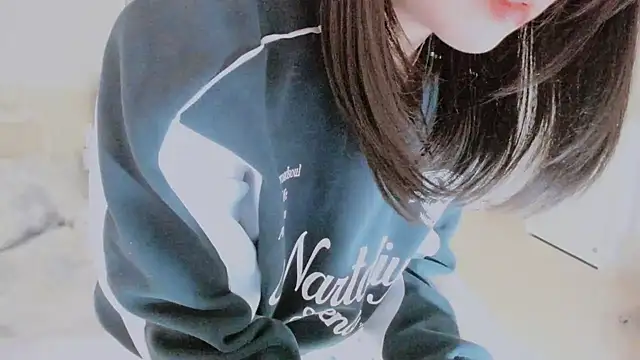 Snapshot of -Lucky_Girl chatting on 10/11/25, 02:15 -Lucky Girl online show from 10/11/25, 02:15