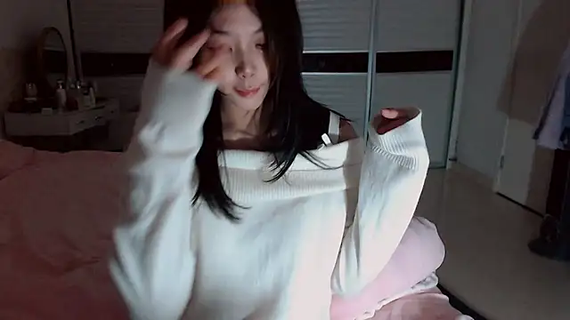 Snapshot of -Lucky_Girl chatting on 01/07/26, 11:56 -Lucky Girl online show from 01/07/26, 11:56