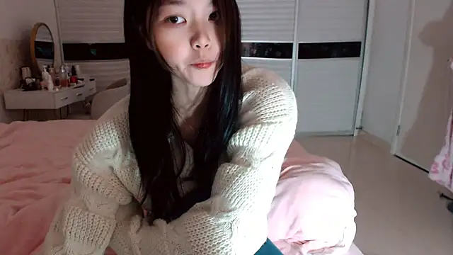 Snapshot of -Lucky_Girl chatting on 01/11/26, 02:05 -Lucky Girl online show from 01/11/26, 02:05