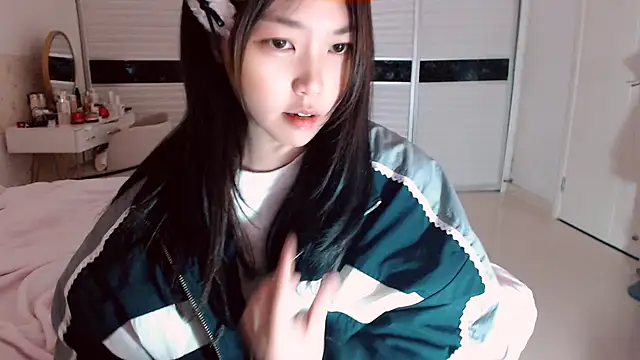 Snapshot of -Lucky_Girl chatting on 01/15/26, 01:54 -Lucky Girl online show from 01/15/26, 01:54