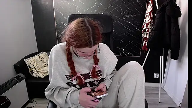 littleviki7 online show from 01/14/25, 09:45