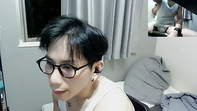 UndreamtM online show from 09/13/25, 01:44