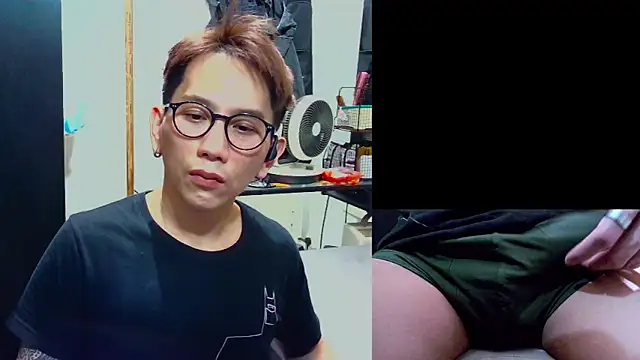 UndreamtM online show from 03/23/26, 02:21