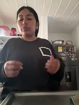 emmyjhonson07 online show from 02/16/26, 01:07