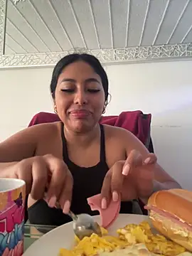 emmyjhonson07 online show from 05/21/26, 01:07