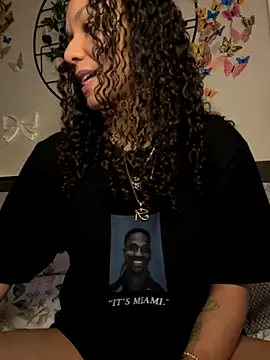  Neeka  online show from 10/17/25, 02:59