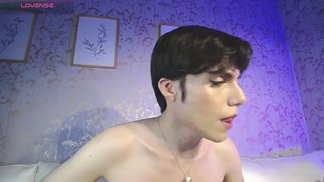 Snapshot of ChristianM_18 chatting on 03/15/25, 07:38 ChristianM 18 online show from 03/15/25, 07:38