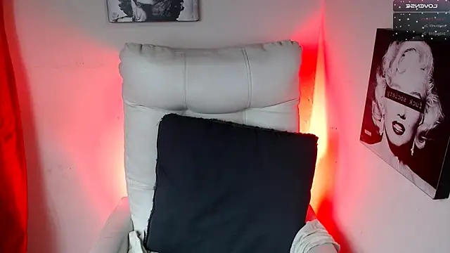 SamanthaRoldaan online show from 02/03/25, 07:21