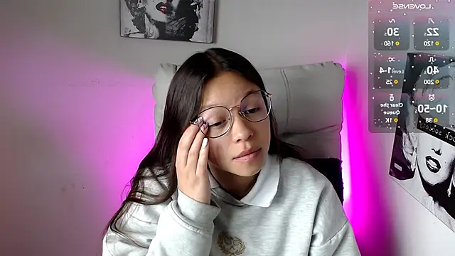 SamanthaRoldaan online show from 03/04/25, 01:49