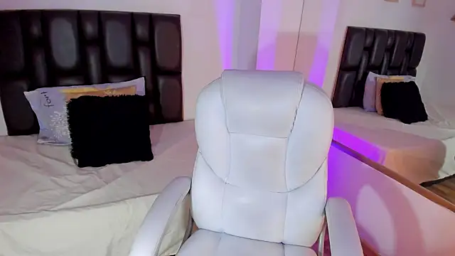 Snapshot of lana-rosse chatting on 03/13/25, 07:06 lana-rosse online show from 03/13/25, 07:06