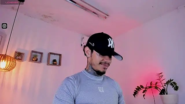 JordanSmiith  online show from 01/27/25, 09:00