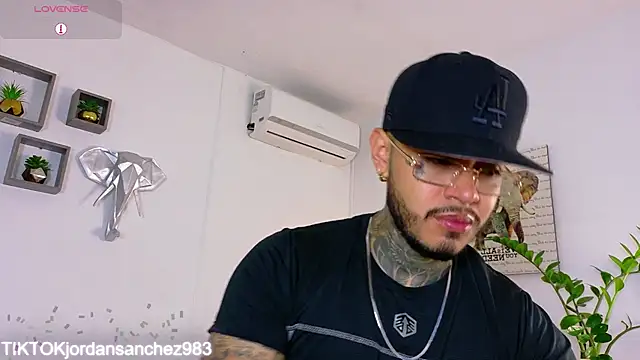 JordanSmiith  online show from 02/10/26, 08:02