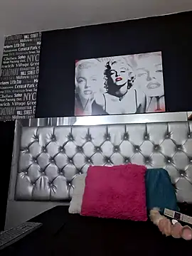  nicolehotshemale online show from 01/28/25, 09:50