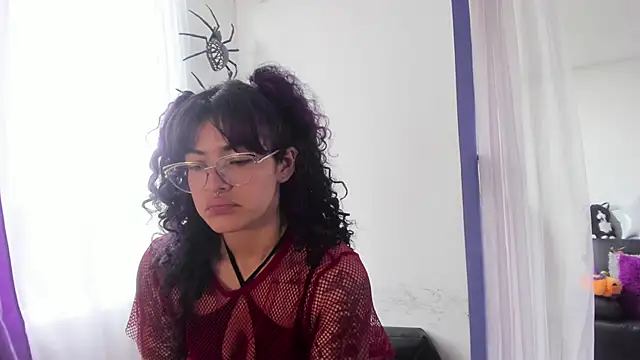 Snapshot of witchviolet chatting on 01/07/25, 07:59 witchviolet online show from 01/07/25, 07:59