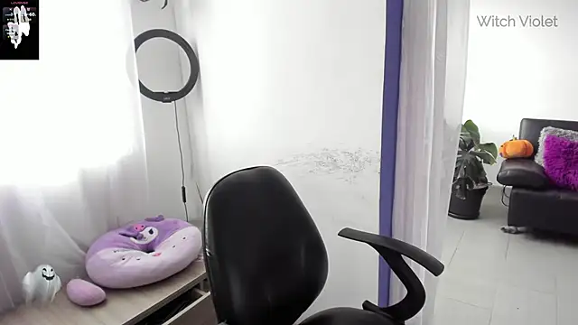 Snapshot of witchviolet chatting on 02/03/25, 07:31 witchviolet online show from 02/03/25, 07:31