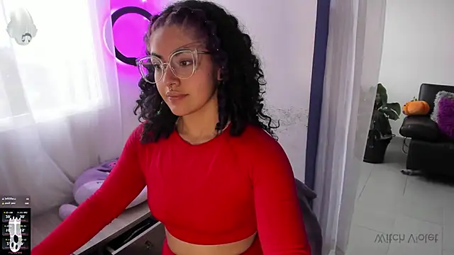 Snapshot of witchviolet chatting on 02/03/25, 10:32 witchviolet online show from 02/03/25, 10:32