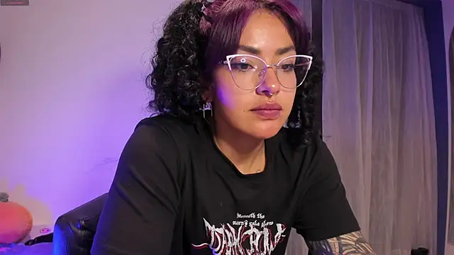 Snapshot of witchviolet chatting on 03/18/25, 12:38 witchviolet online show from 03/18/25, 12:38