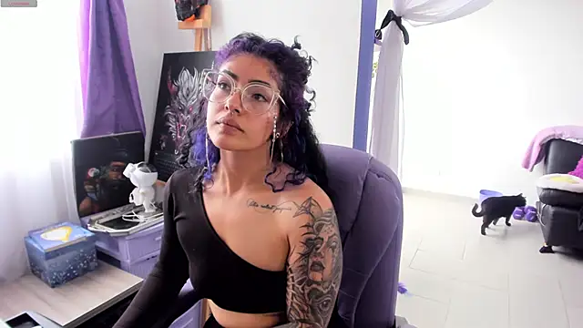 Snapshot of witchviolet chatting on 09/09/25, 08:08 witchviolet online show from 09/09/25, 08:08