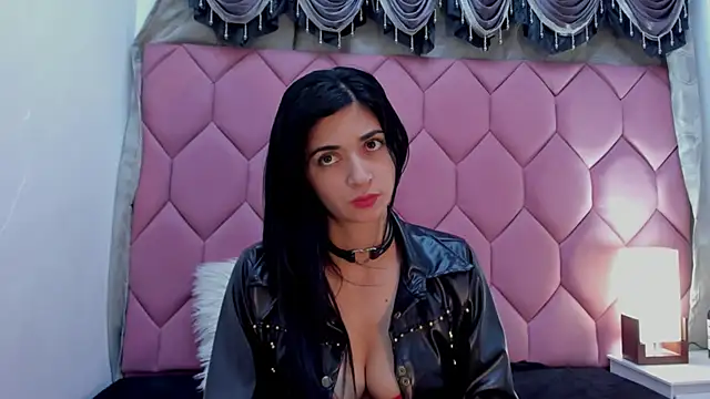 Linisprincehot69 online show from 02/15/25, 12:59