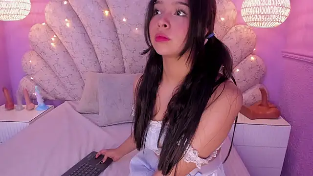 chloe watson  online show from 02/27/25, 10:53