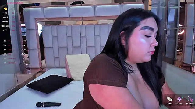 Snapshot of samantasm chatting on 01/12/25, 03:17 samantasm online show from 01/12/25, 03:17