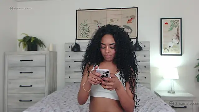 RobynKnight online show from 04/21/26, 06:41