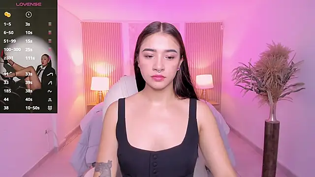 Snapshot of Antonella_Grayy chatting on 01/19/26, 11:03 Antonella Grayy online show from 01/19/26, 11:03