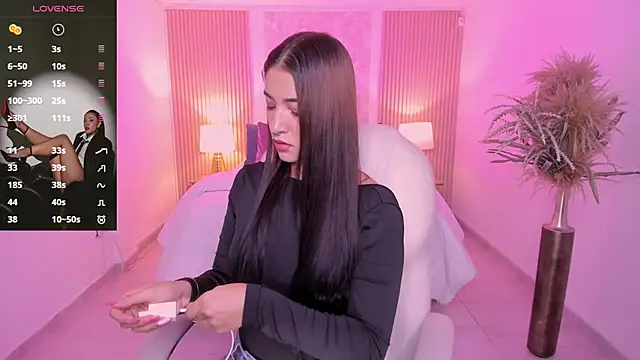 Snapshot of Antonella_Grayy chatting on 02/04/26, 11:05 Antonella Grayy online show from 02/04/26, 11:05