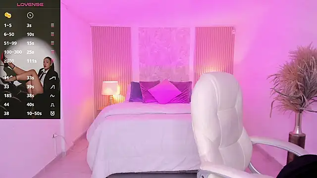 Snapshot of Antonella_Grayy chatting on 02/27/26, 11:10 Antonella Grayy online show from 02/27/26, 11:10