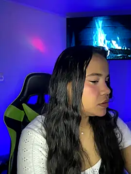 Snapshot of leila_22 chatting on 11/10/25, 07:07 leila 22 online show from 11/10/25, 07:07