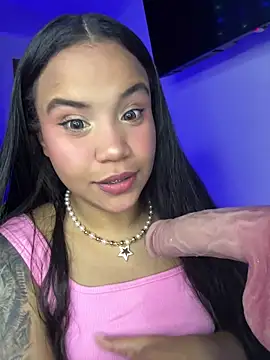 leila 22 online show from 02/02/26, 07:18