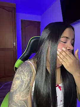 leila 22 online show from 02/08/26, 07:45