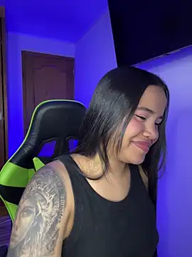 leila 22 online show from 02/09/26, 07:23