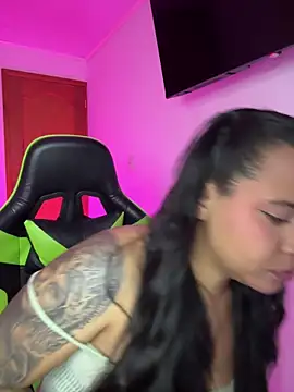 leila 22 online show from 02/28/26, 07:53