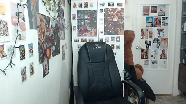 CapriScorpion online show from 01/24/25, 04:39