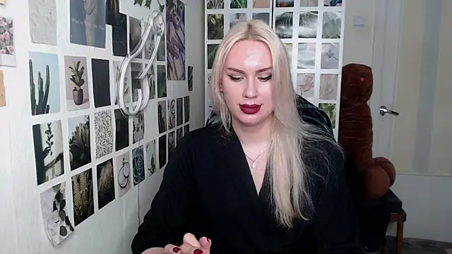 CapriScorpion online show from 11/21/25, 11:09