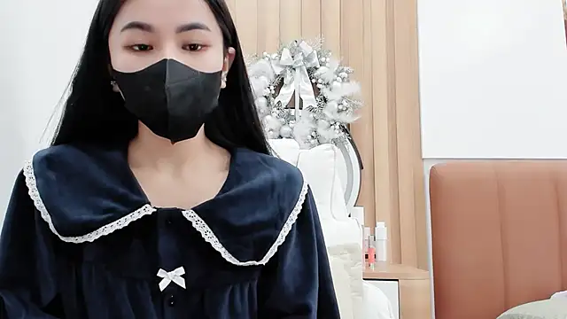 Lita-Julia online show from 01/13/25, 03:12