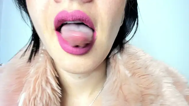 queen fetish online show from 12/17/24, 10:34