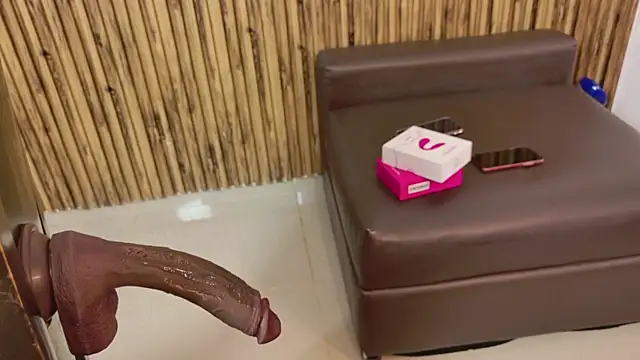 evelynjohnsoon online show from 11/22/25, 01:54