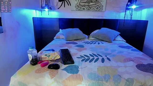 AnneDixie online show from 11/04/25, 02:54