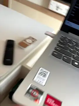 Zhuli11 online show from 10/22/25, 08:14