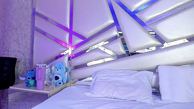 Snapshot of Miia002 chatting on 10/03/25, 03:14 Miia002 online show from 10/03/25, 03:14